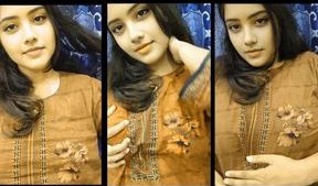 Hot Desi Girl On video call, Fingring first time with bf