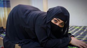 Muslim Arab MILF Unsatisfied Aunty Gets Rough Anal Fucked When stepuncle go to next room!